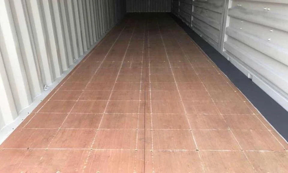 Contentor preto com acesso lateral total de 40 pés cúbicos de altura (9′ 6″ de altura)