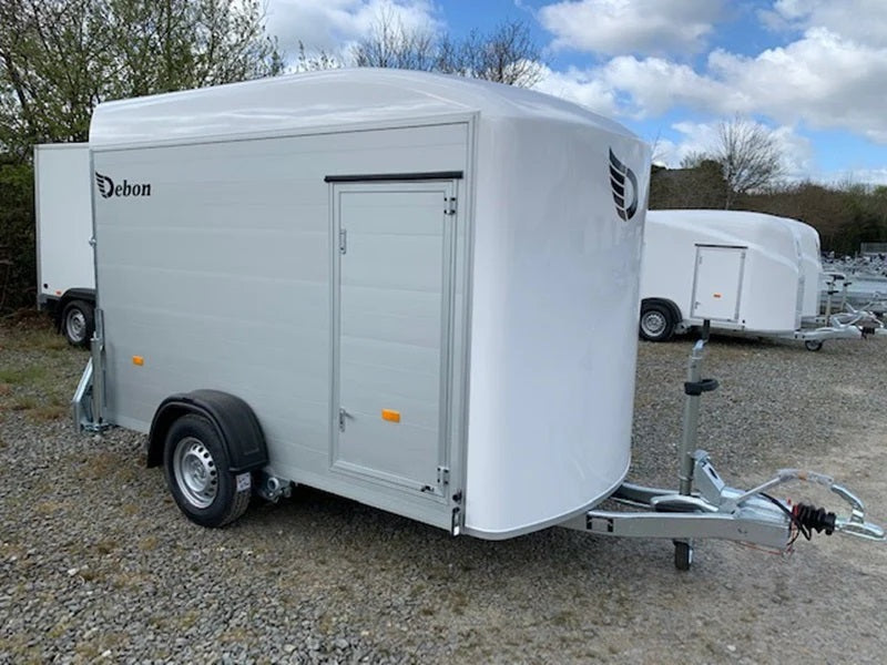 Reboque Debon Roadster 300 Van