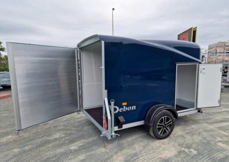 Reboque Pullman Debon Cargo 1300 Azul com Suspensão e Porta Lateral